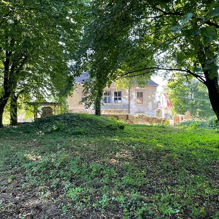Chateau Moravany - Apartmany, Teepee A Wellness Ronov Nad Doubravou