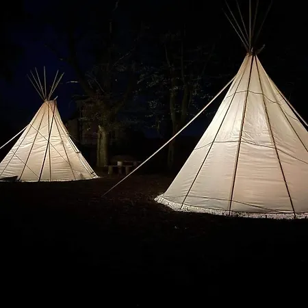 Chateau Moravany - Apartmany, Teepee A Wellness Holiday park