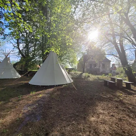 Chateau Moravany - Apartmany, Teepee A Wellness