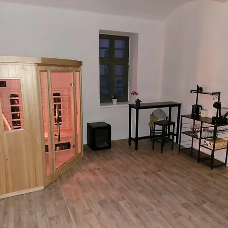 Holiday park Chateau Moravany - Apartmany, Teepee A Wellness Ronov Nad Doubravou