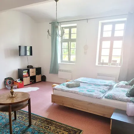 Chateau Moravany - Apartmany, Teepee A Wellness Hotel Ronov Nad Doubravou