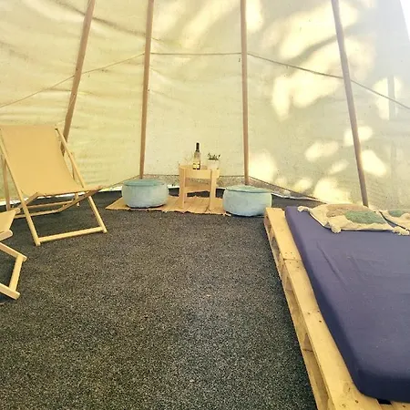 Holiday park Chateau Moravany - Apartmany, Teepee A Wellness