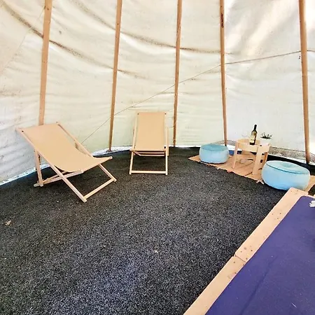 Holiday park Chateau Moravany - Apartmany, Teepee A Wellness