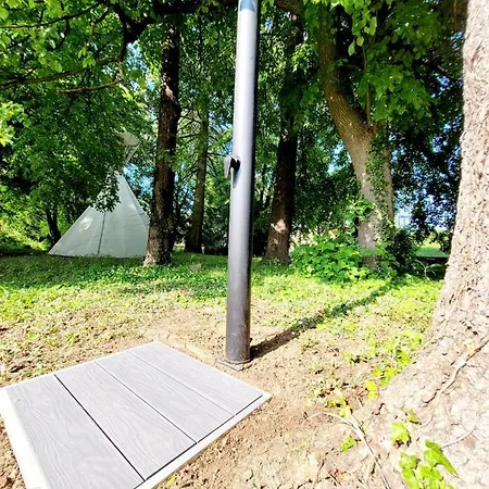 Chateau Moravany - Apartmany, Teepee A Wellness Holiday park